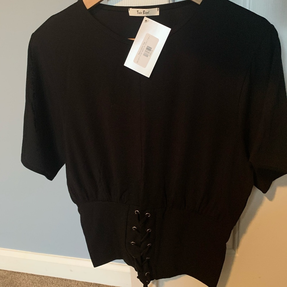🔵 DONATED 🔵 Cute Black Top